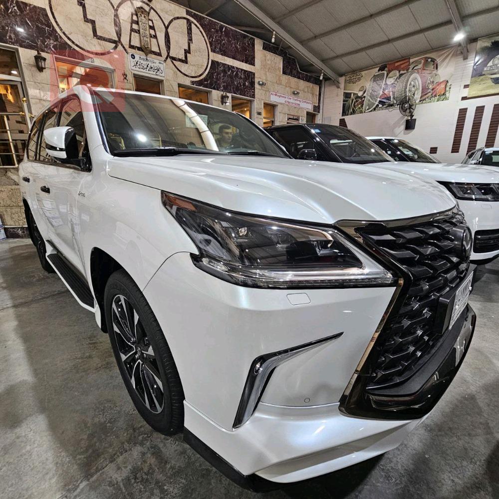 Lexus LX